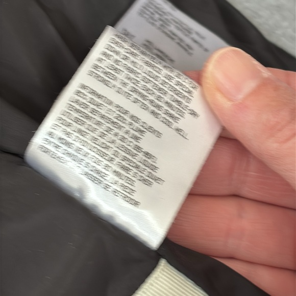 Bogner NWOT Down-Filled Quilted Toggle Jacket with Logo Patch Black/Brown Size 8 - Picture 14 of 15